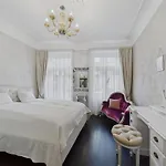 Apartment 2bd Old Town Courtyard Riga