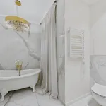 2bd Old Town Courtyard Apartment