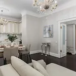 2bd Old Town Courtyard Apartment *
