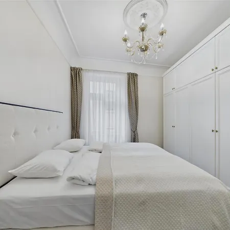 Vagnera Rezidence Appartement *