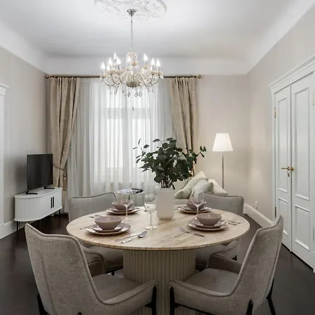 Old Town Luxe | Boutique 2br