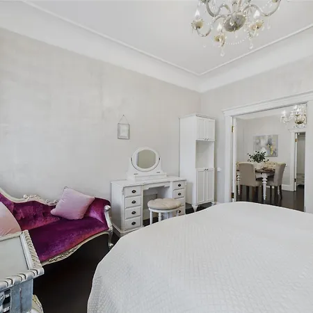 2bd Old Town Courtyard Apartmán
