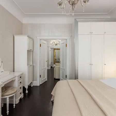 Old Town Luxe | Boutique 2br * ריגה